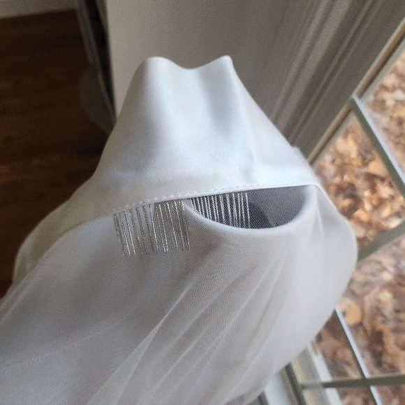 Elegant White Tulle Hair Veil main image 4